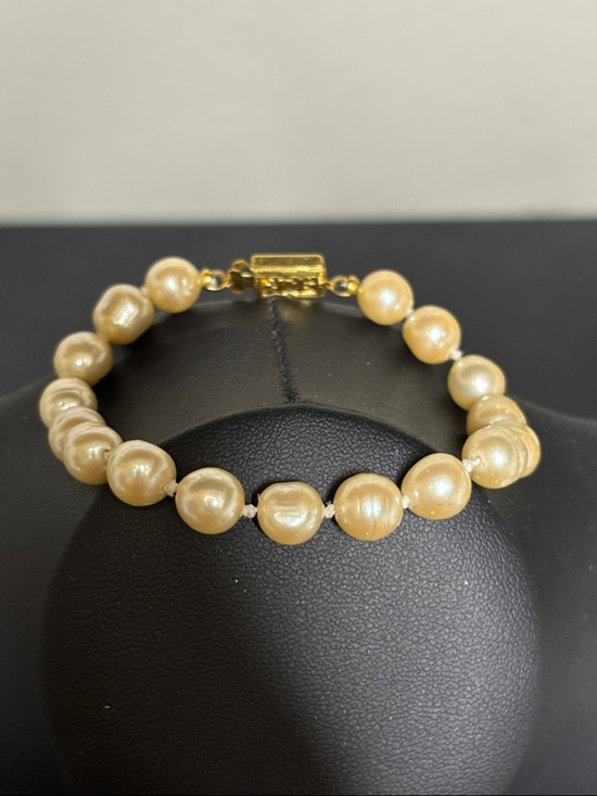 Source Unknown Jewelry - Vintage Baroque Pearl Dainty Gold Tone Bracelet Victorian